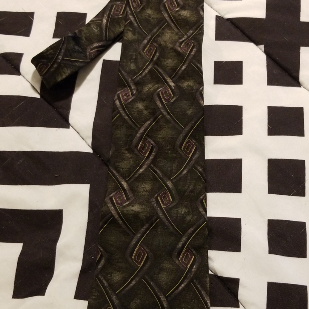 J. Ferrar Tie